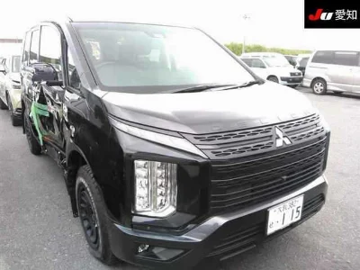 MITSUBISHI DELICA D5