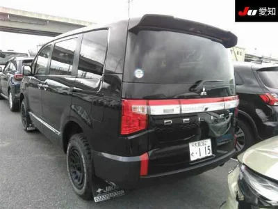 MITSUBISHI DELICA D5