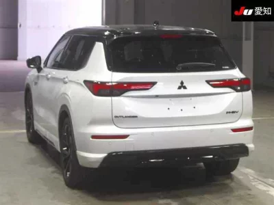 MITSUBISHI OUTLANDER PHEV
