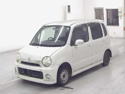 DAIHATSU MOVE LATTE