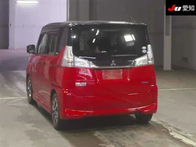 MITSUBISHI DELICA D2