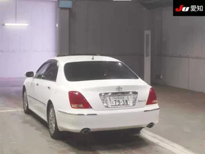 TOYOTA CROWN MAJESTA