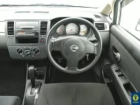 Цена авто Nissan Tiida Latio с аукционов Японии, номер кузова SC11, пробег 82 000, оценка 6