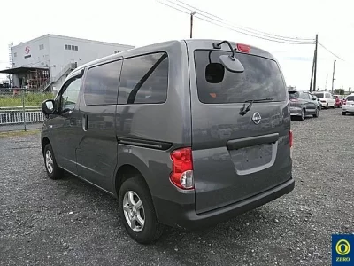 NISSAN NV200