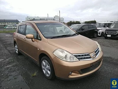 NISSAN TIIDA