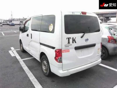 NISSAN NV200