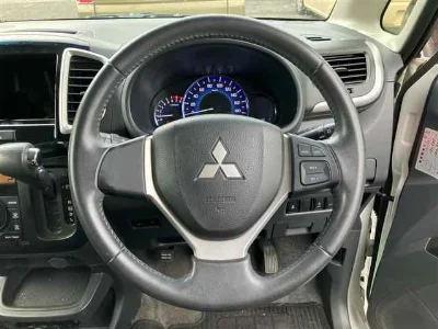 MITSUBISHI DELICA D2