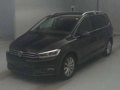 VOLKSWAGEN GOLF TOURAN