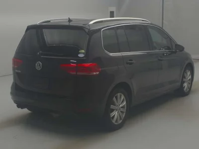 VOLKSWAGEN GOLF TOURAN