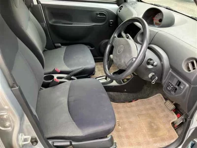 DAIHATSU ESSE