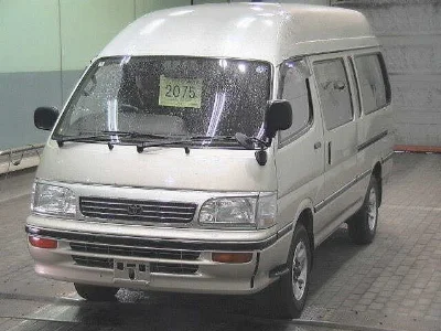 TOYOTA HIACE