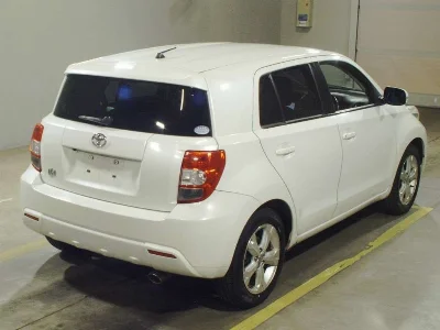 TOYOTA IST