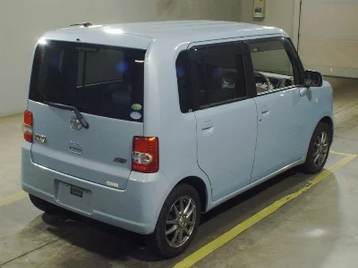 TOYOTA PIXIS SPACE