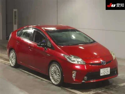 TOYOTA PRIUS
