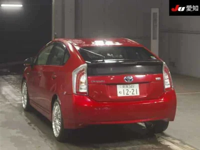 TOYOTA PRIUS