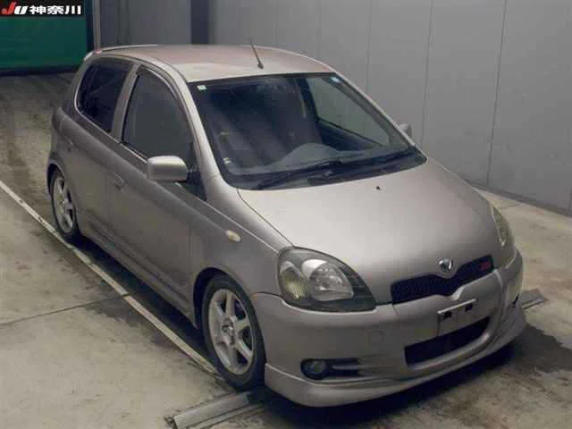 Toyota Vitz  с аукциона в Японии