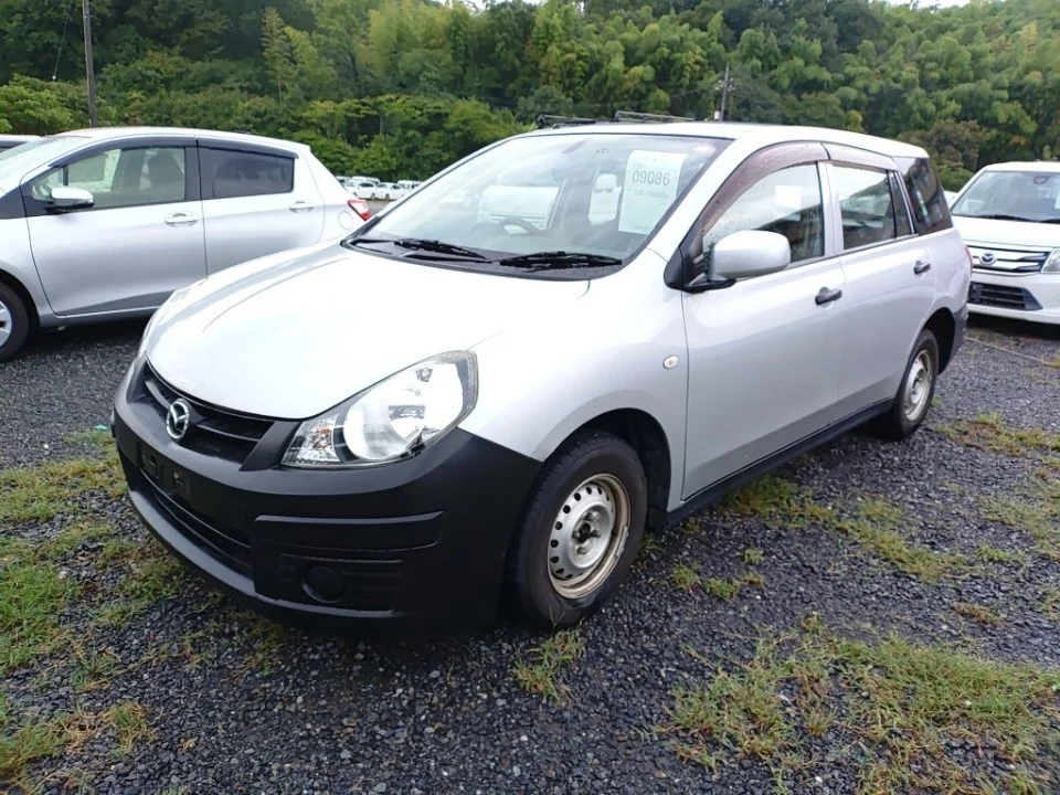 Mazda Familia  с аукциона в Японии