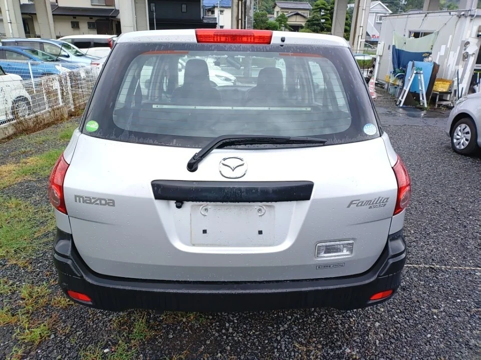 Mazda Familia  с аукциона в Японии