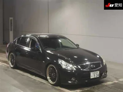 NISSAN SKYLINE
