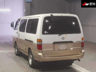 TOYOTA HIACE