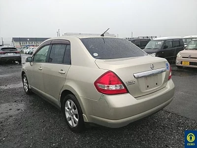 NISSAN TIIDA LATIO