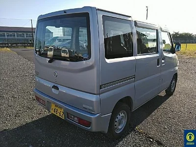 NISSAN CLIPPER VAN