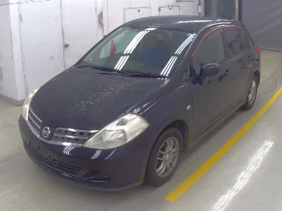 NISSAN TIIDA