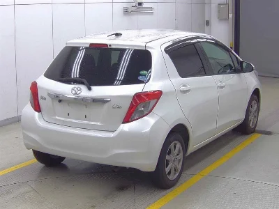 TOYOTA VITZ
