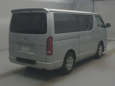 TOYOTA REGIUS VAN
