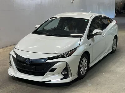 TOYOTA PRIUS PHV