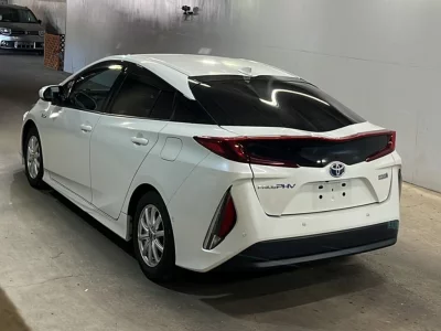 TOYOTA PRIUS PHV
