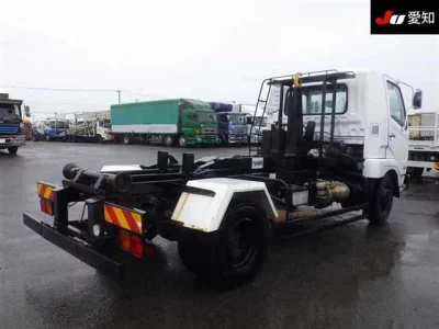 MITSUBISHI FUSO FIGHTER