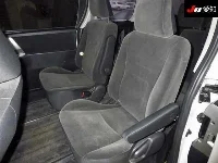 Цена авто Toyota Noah с аукционов Японии, номер кузова ZRR70G, пробег 176 000, оценка 6