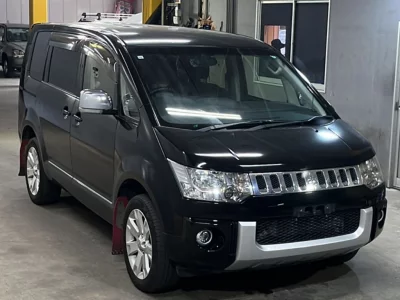 MITSUBISHI DELICA D5