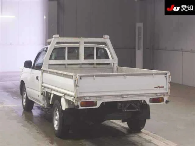 Toyota Hilux  с аукциона в Японии