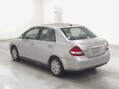 NISSAN TIIDA LATIO