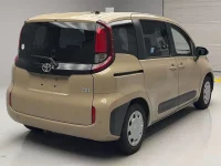 Цена авто Toyota Sienta с аукционов Японии, номер кузова MXPL10G, пробег 68 000, оценка 7