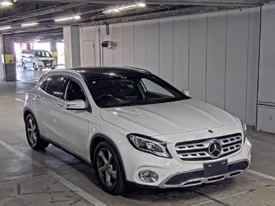 MERCEDES BENZ GLA