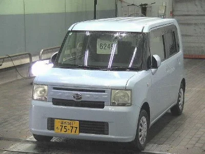 DAIHATSU MOVE CONTE
