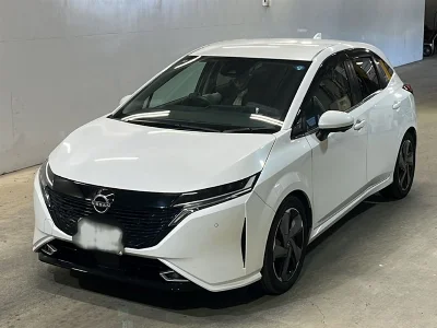 NISSAN AURA