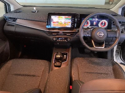 NISSAN AURA