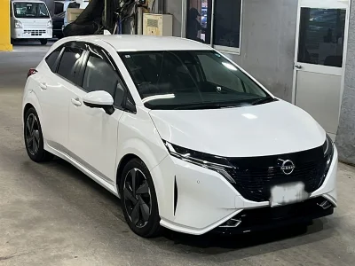 NISSAN AURA