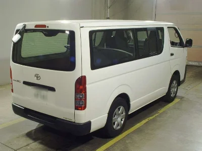 TOYOTA REGIUS VAN