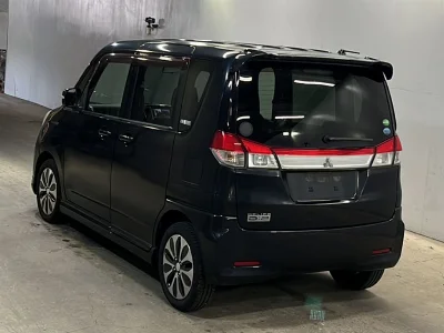 MITSUBISHI DELICA D2