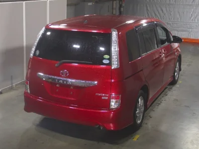 TOYOTA ISIS