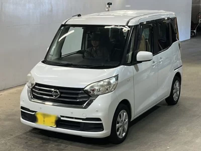 NISSAN DAYZ ROOX