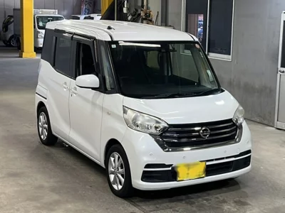 NISSAN DAYZ ROOX