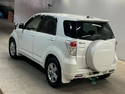 TOYOTA RUSH