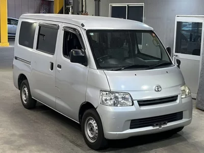 TOYOTA LITE ACE VAN