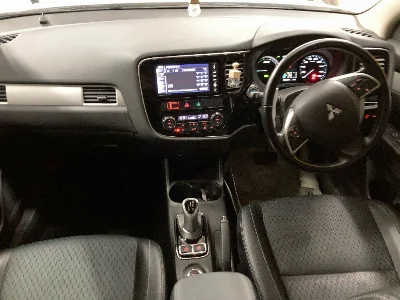 MITSUBISHI OUTLANDER PHEV